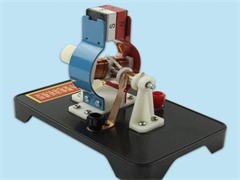 數理化教學器材與數理教學器材的融合發(fā)展與應用